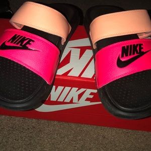 Nike 2 Strap Slides